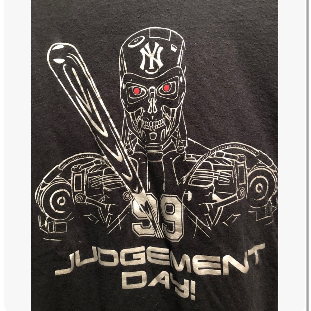 New York Yankees Robot T-Shirt Men’s Large  Black/silver 99 Aaron Judge